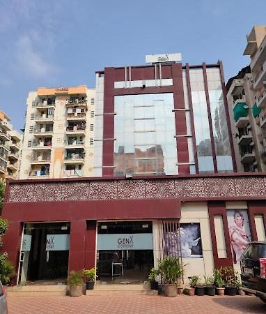 Genx Le Crescent Ghaziabad Hotel Ngoại thất bức ảnh