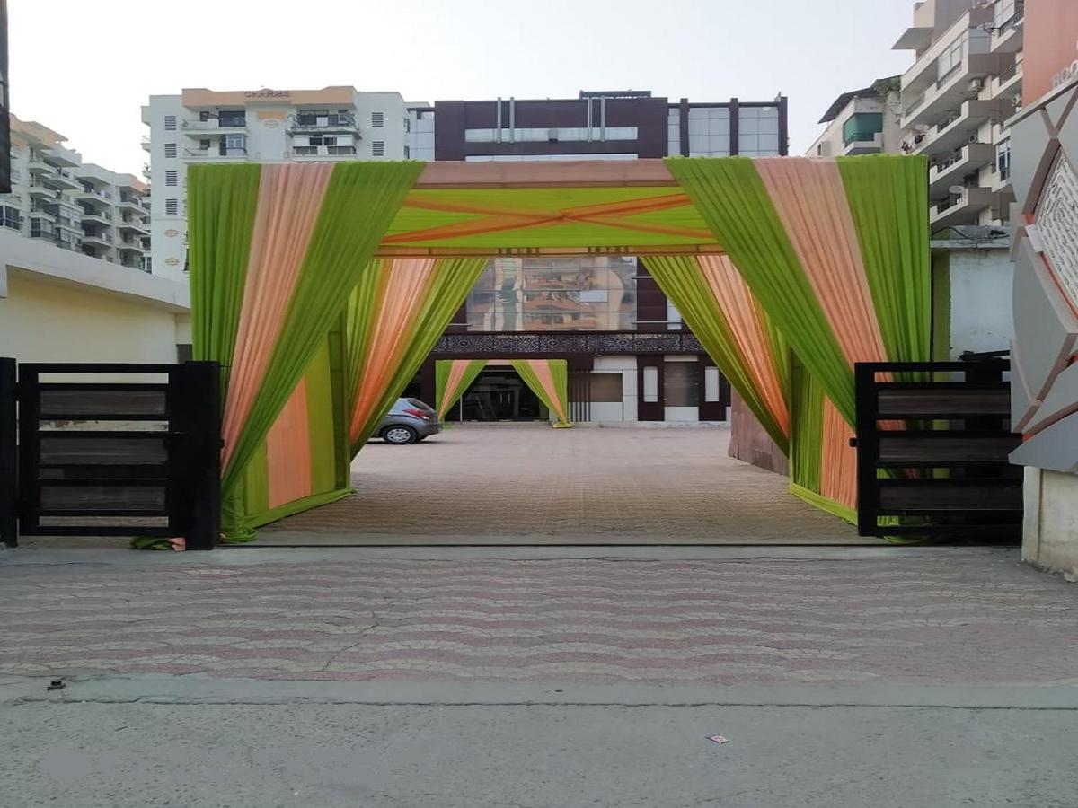 Genx Le Crescent Ghaziabad Hotel Ngoại thất bức ảnh