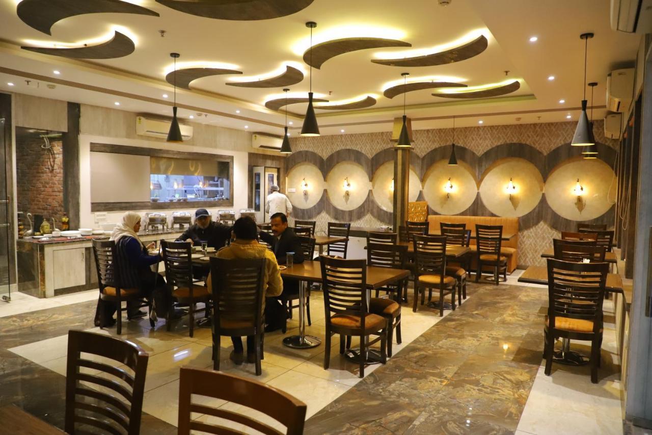 Genx Le Crescent Ghaziabad Hotel Ngoại thất bức ảnh