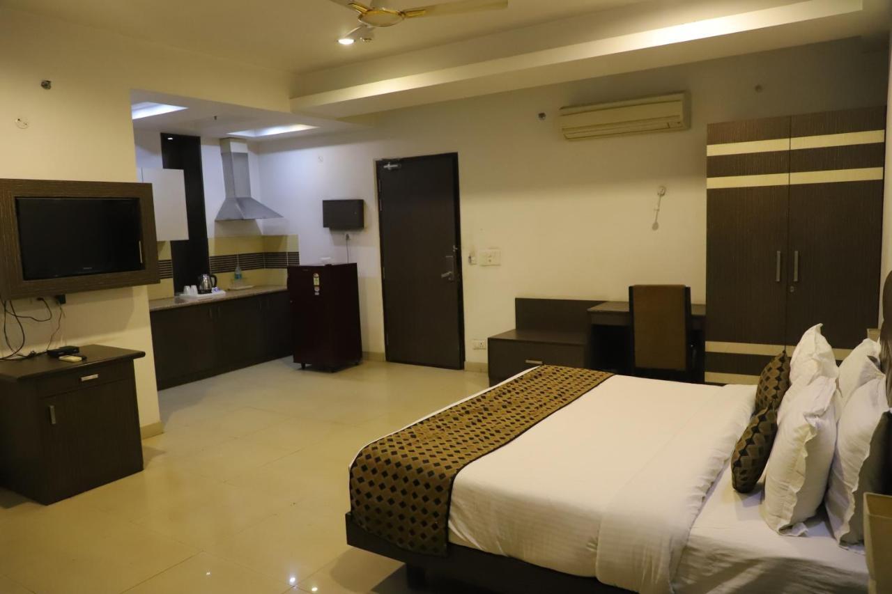 Genx Le Crescent Ghaziabad Hotel Ngoại thất bức ảnh