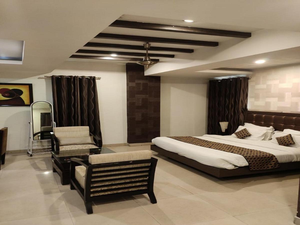 Genx Le Crescent Ghaziabad Hotel Ngoại thất bức ảnh