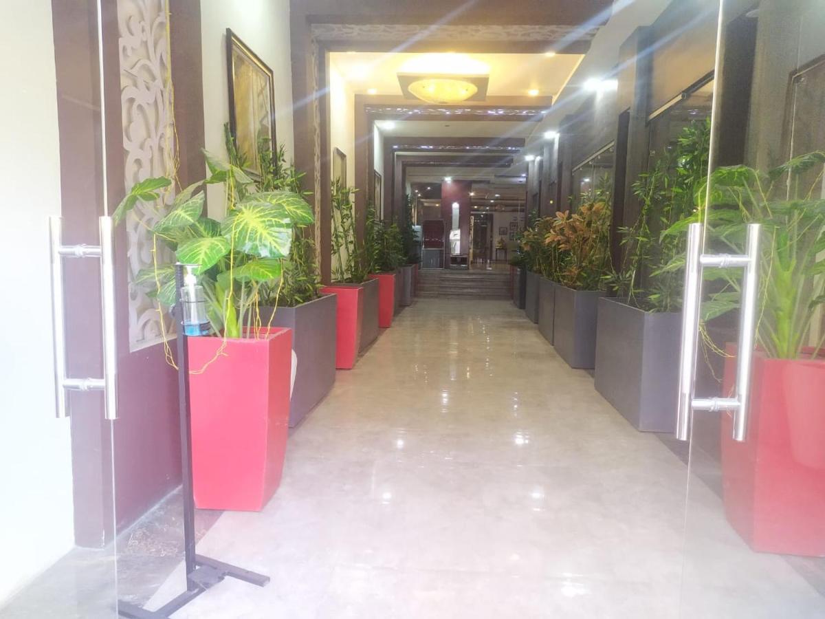 Genx Le Crescent Ghaziabad Hotel Ngoại thất bức ảnh