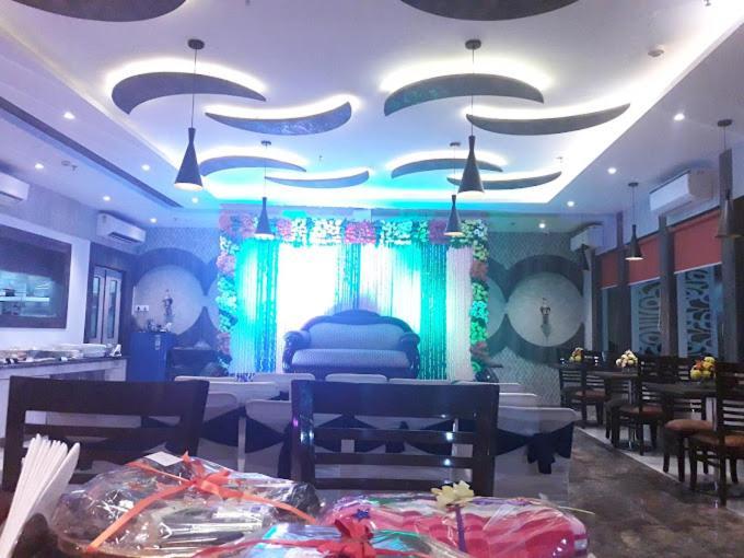 Genx Le Crescent Ghaziabad Hotel Ngoại thất bức ảnh