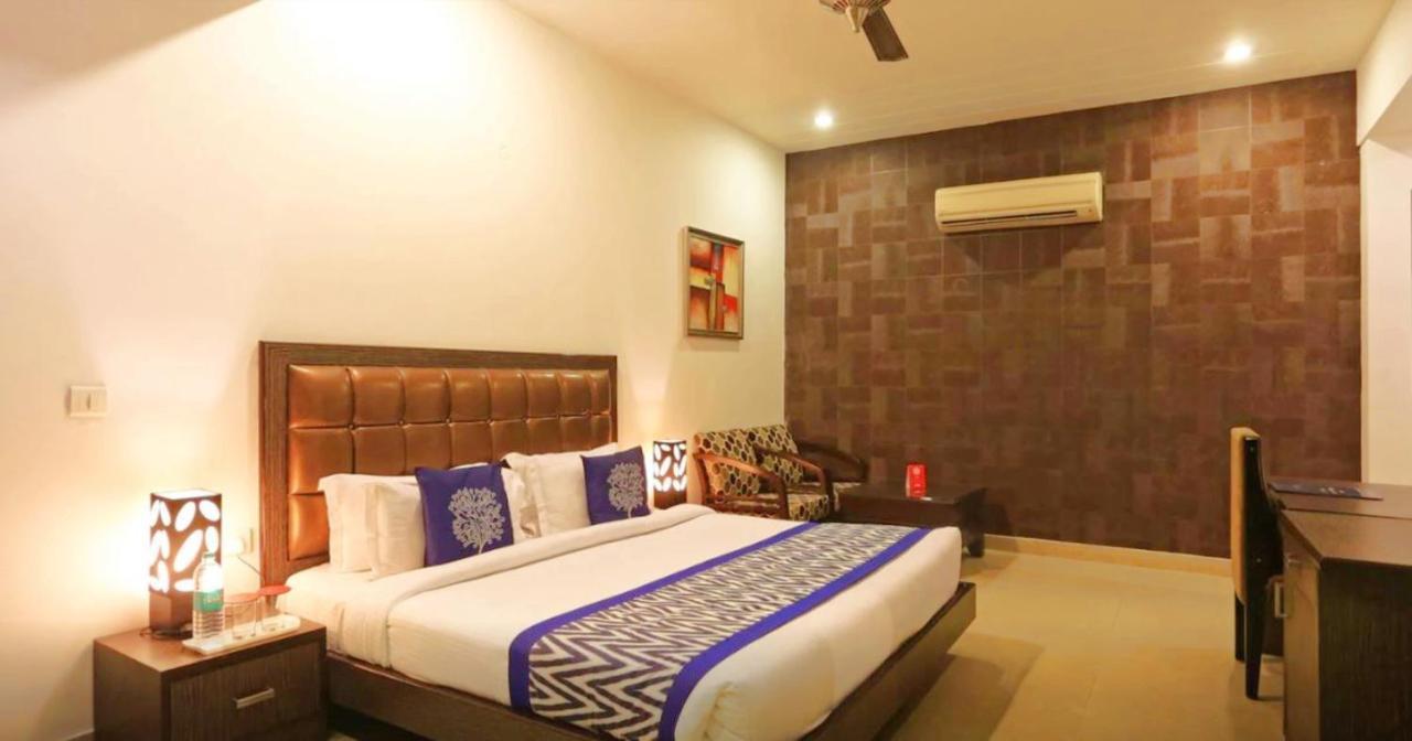 Genx Le Crescent Ghaziabad Hotel Ngoại thất bức ảnh