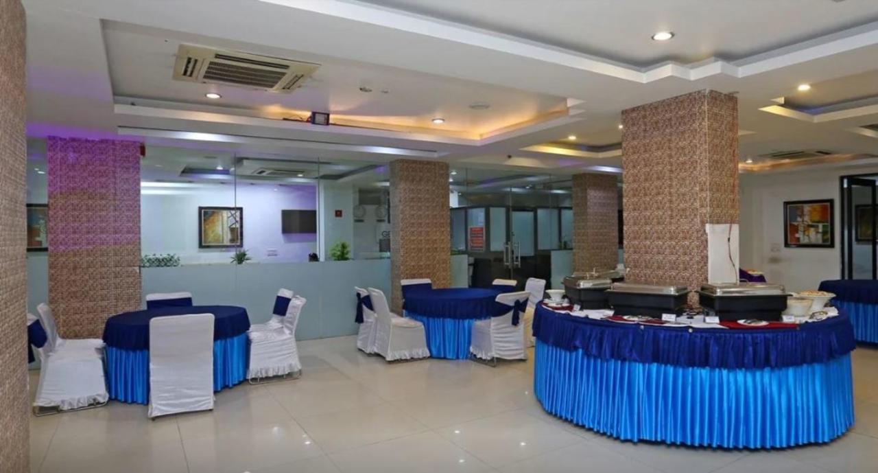 Genx Le Crescent Ghaziabad Hotel Ngoại thất bức ảnh