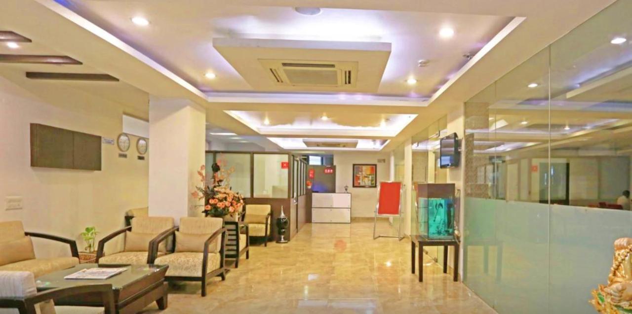 Genx Le Crescent Ghaziabad Hotel Ngoại thất bức ảnh