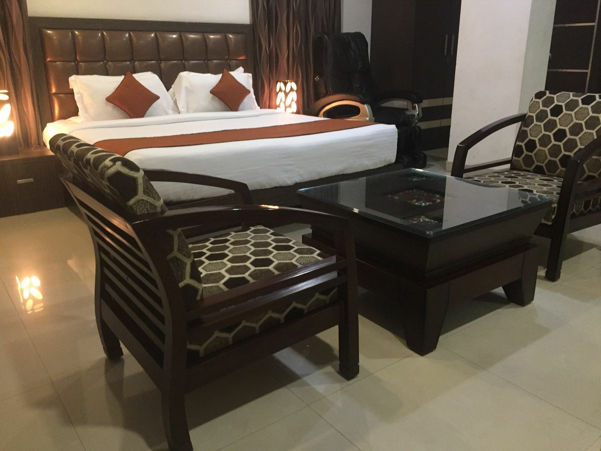 Genx Le Crescent Ghaziabad Hotel Ngoại thất bức ảnh