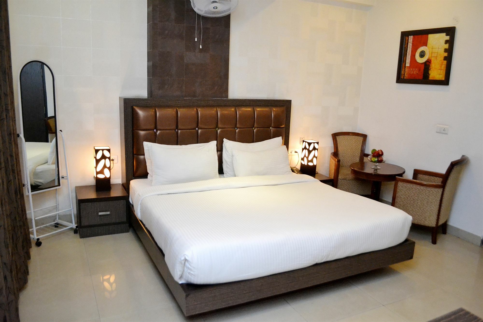 Genx Le Crescent Ghaziabad Hotel Ngoại thất bức ảnh