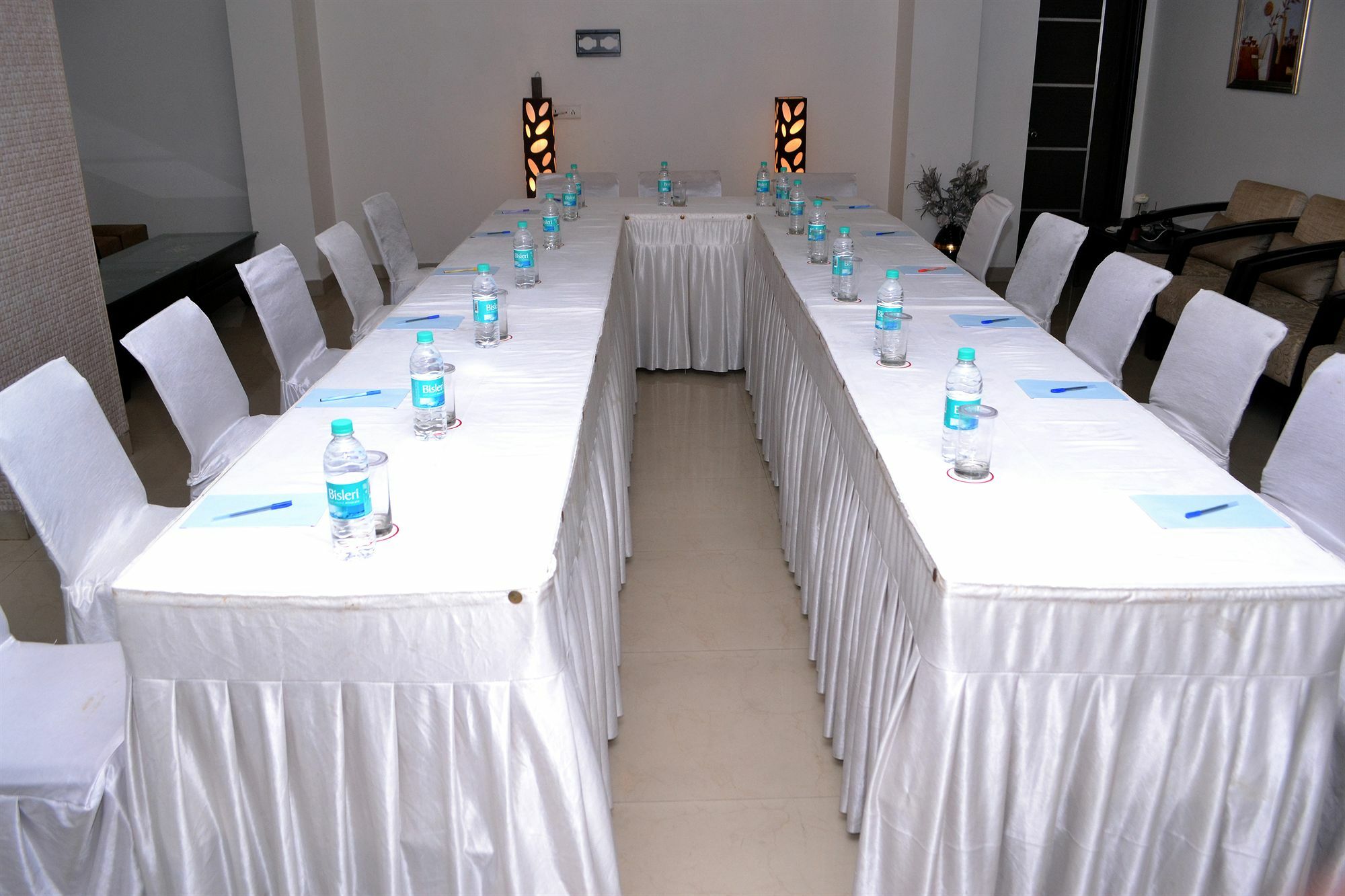Genx Le Crescent Ghaziabad Hotel Ngoại thất bức ảnh