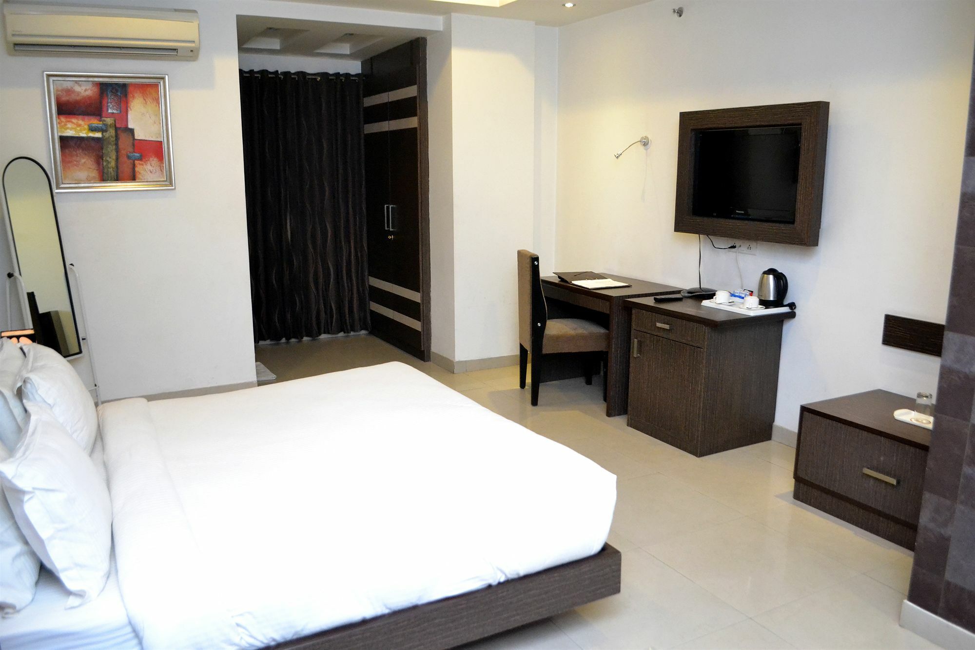 Genx Le Crescent Ghaziabad Hotel Ngoại thất bức ảnh