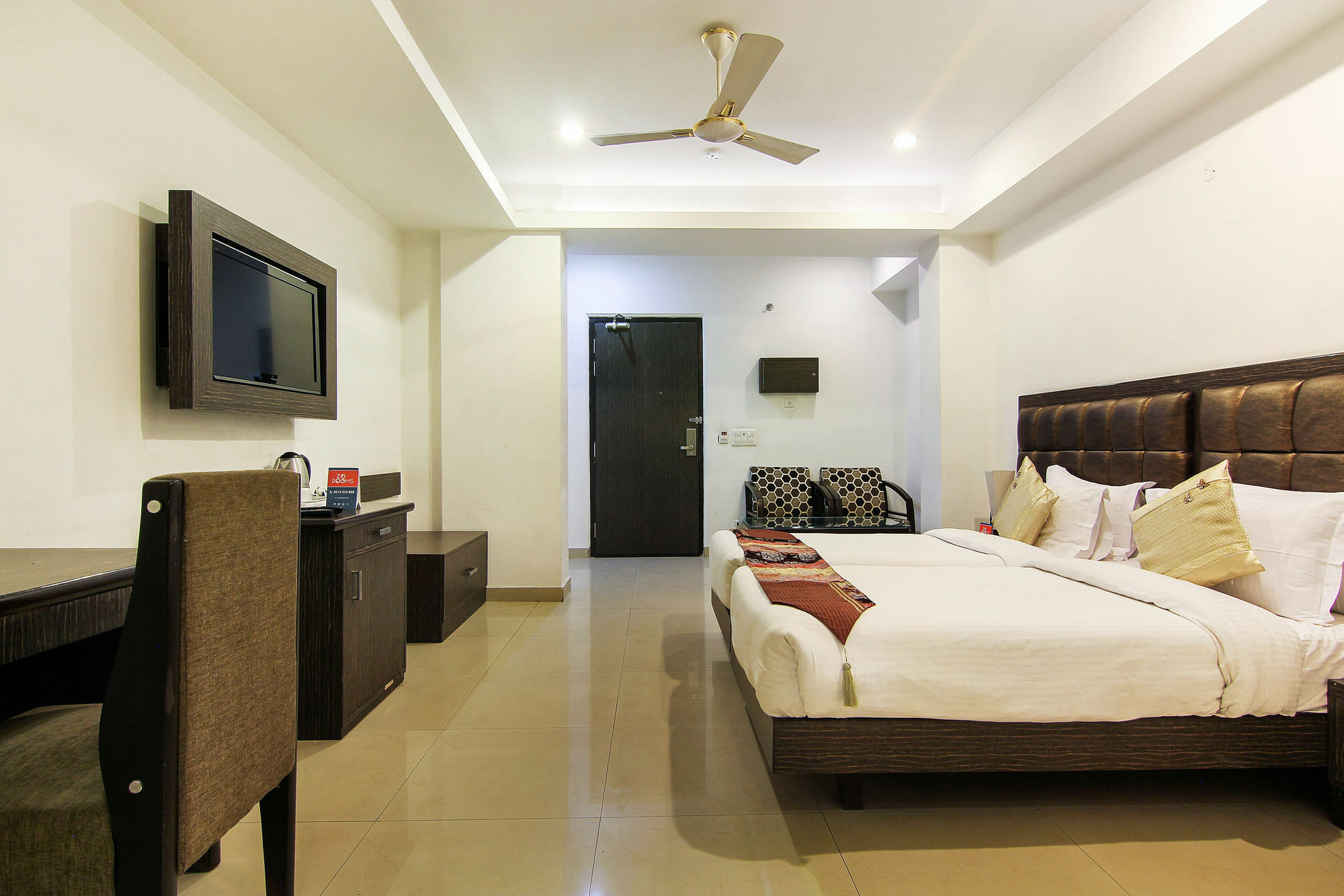 Genx Le Crescent Ghaziabad Hotel Ngoại thất bức ảnh
