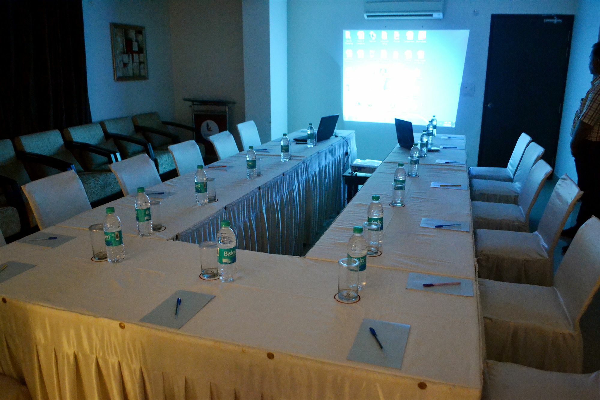 Genx Le Crescent Ghaziabad Hotel Ngoại thất bức ảnh