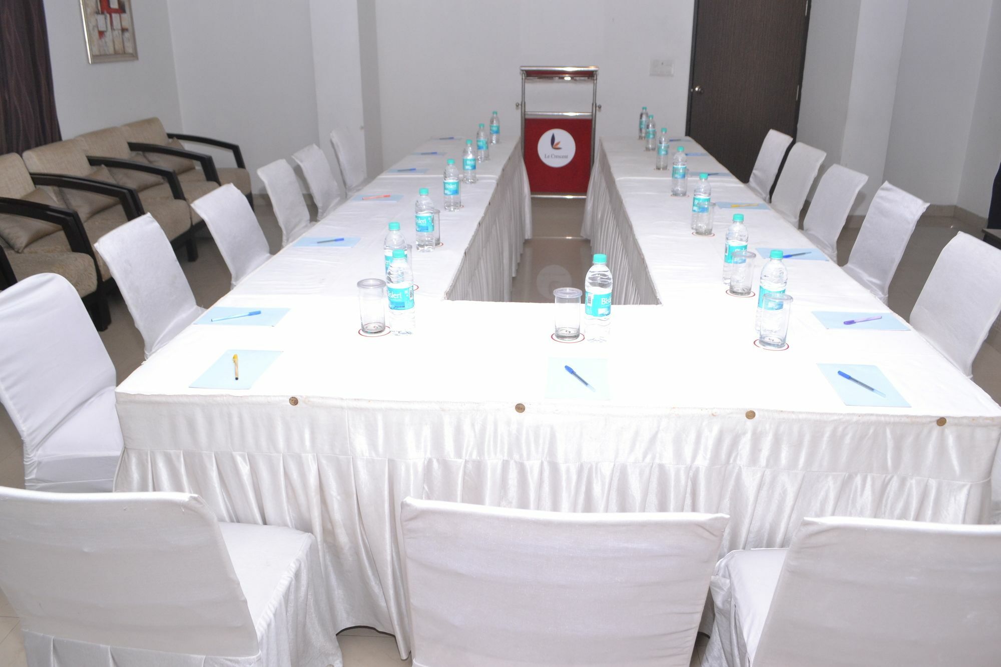 Genx Le Crescent Ghaziabad Hotel Ngoại thất bức ảnh