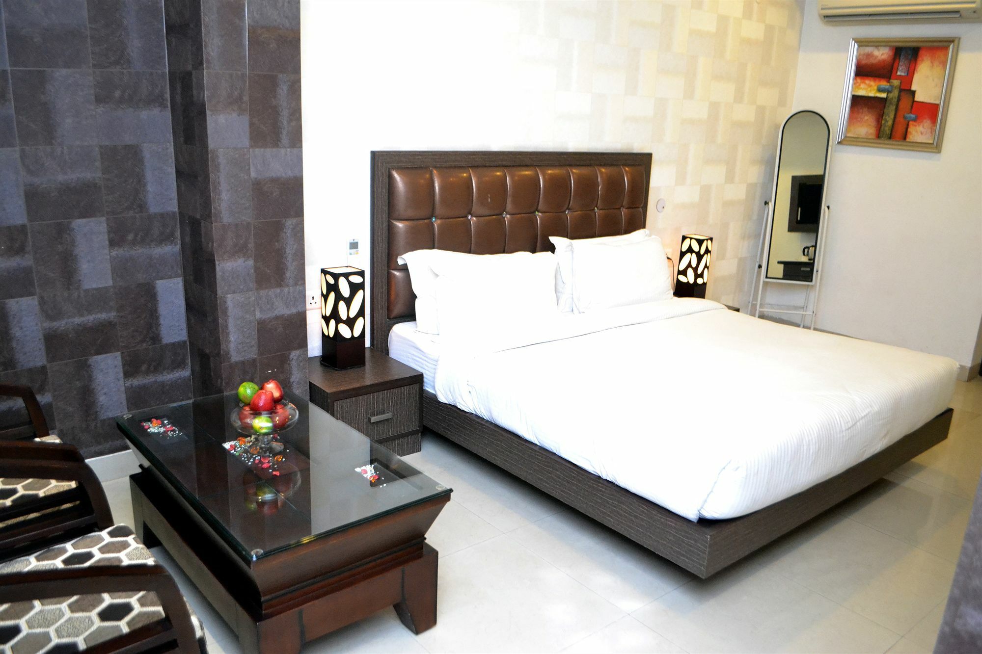 Genx Le Crescent Ghaziabad Hotel Ngoại thất bức ảnh